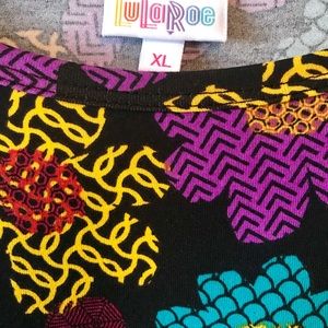 BNWOT LuLaRoe Carly size XL